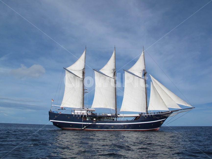 liveaboard,리브어보드,scubadiving,스쿠바다이빙,rajaampat,라자암팟,watercraft,선박,sailingship,돛단배,교통,교통수단,traffic,transportation