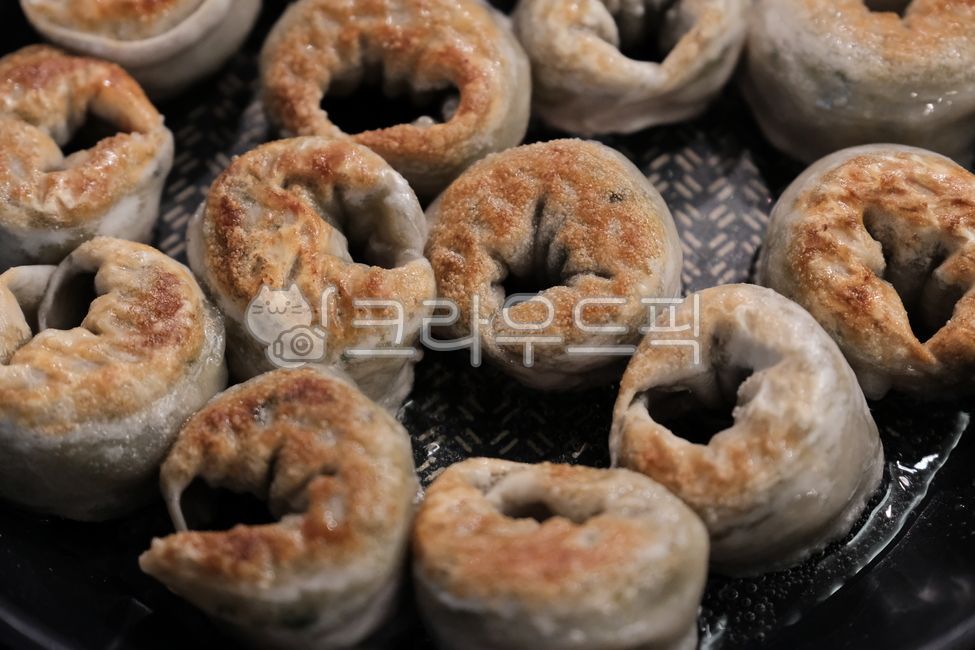 dumpling,Grilled dumplings,Baking dumplings,Dumpling dish,Fried dumplings