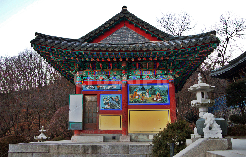 대웅전,화계사,우이도,불교사찰,사찰,삼각산,서울시유형문화재제65호,팔상성도,한국전통,한국문화,korean traditional,korean culture,종교,신앙,religion,belief,faith,건축물,건물외관,exterior,building,structure,architecture,construction