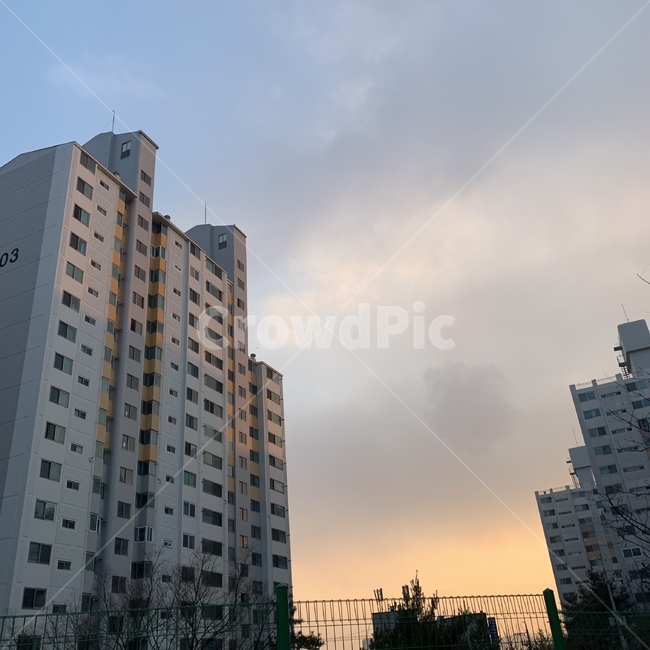 아파트,풀경,구름,하늘,파란색