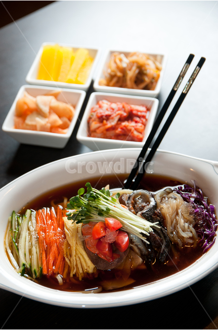 chinesefood,Pickled radish,kimchi,chinesedishes,cook,restaurant,dishes,Delicious food,Chinese food,delicious,food,side dish,meal,Luxurious,Chinese cuisine,generous,cooking,Seasoned onion,Chinese restaurant