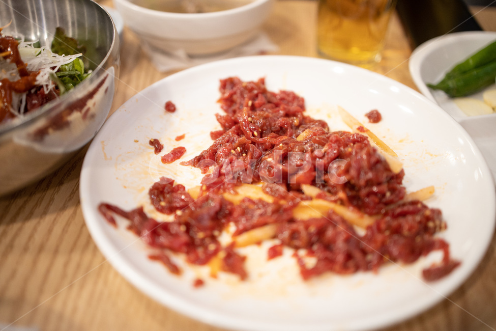 육회,육회비빔밥,점심,소고기,저녁식사,음식,식재료,요리,food,cook,meal,dishes,food reserves,육류,고기,meat