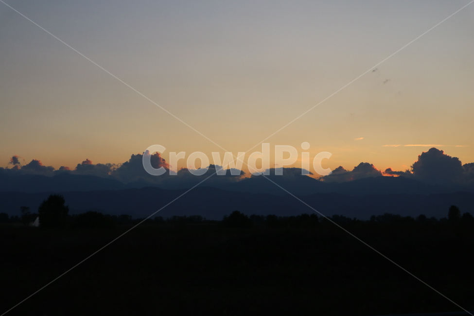 자연,해뜨기전,붉은하늘,일출,어둠,새벽,산,자연,풍경,nature,landscape
