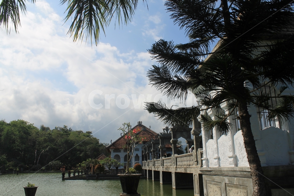 인도네시아,발리,카랑아셈,까랑아쎔,물의궁전,궁전,고대건축,ancientarchitecture,다리,bridge,붉은집,붉은기와,redhouse,해외,외국,세계,foreign,oversea,world,건축물,건물외관,exterior,building,structure,architecture,construction
