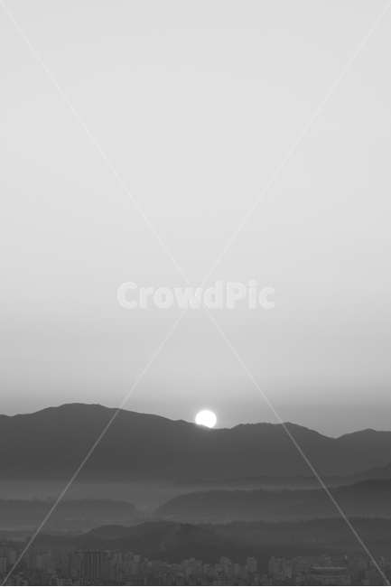 흑백,산,일출,해,배경화면,landscape,자연,풍경,nature,landscape,흑백,모노톤,monochrome,black and white,outdoors,옥외