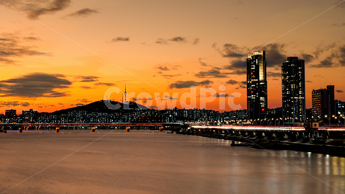 매직아워한강일몰,waterfront,한강남산일몰매직아워,water,magichour,한강에서본남산,성수동트리마제,매직아워,한강야경,강변북로,강변매직아워,저녁노을,building,city,seoul,도시,풍경,city,landscape,한국도시풍경,한국도시경관,korea cityscape