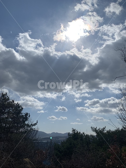 sky,구름,cloud,옥외,자연,nature,outdoors,하늘,cumulus,날씨,적운,등산,햇빛,산,파란하늘