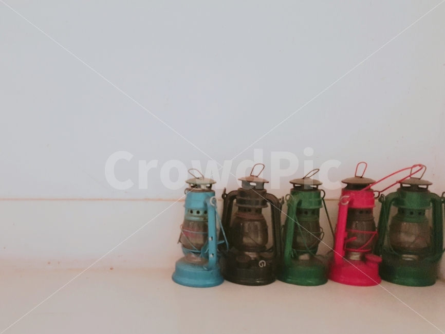 캠핑,휴가,힐링,감성,랜턴,분위기,색감,카페,여가,취미,수집,알록달록,조명,오브젝트,소품,사물,감성,sensible,feeling,색깔,색상,색채,색감,color sense,color sensitivity,feeling of color,사물,물건,오브젝트,thing,object,matter