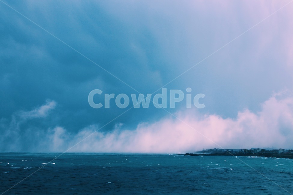 바다,제주도,구름,마을,파도,색감,아름다움,배경화면,자연,풍경,nature,landscape,감성,sensible,feeling,색깔,색상,색채,색감,color sense,color sensitivity,feeling of color,outdoors,옥외,leisure activities,레저 활동,adventure,모험