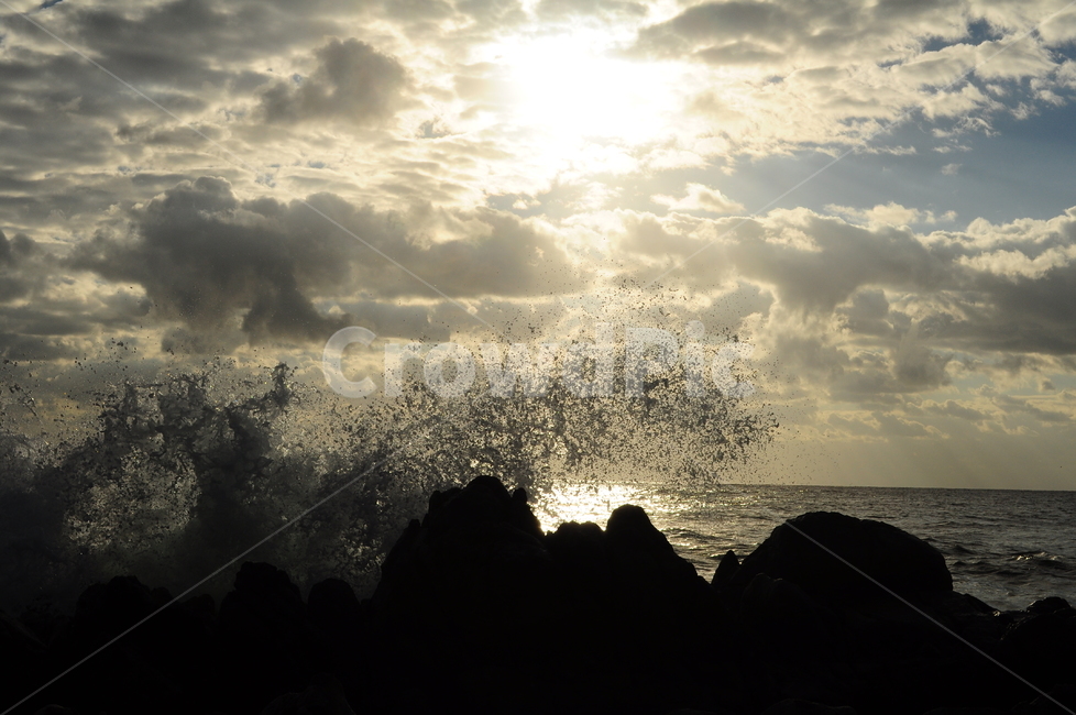바다,파도,바위,역광,그림자,햇빛,햇살,구름,자연,풍경,nature,landscape,flare,플레어,light,빛,sunlight,weather,날씨