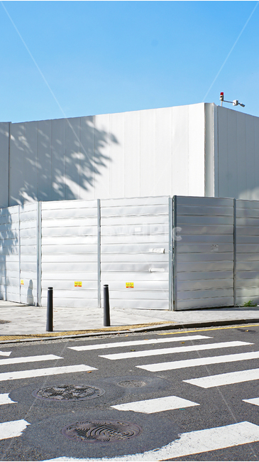 seoul,sunshine,sky,wall,white,crosswalk,street,서울,도시,거리,하늘,횡단보도,건축물,건물외관,exterior,building,structure,architecture,construction
