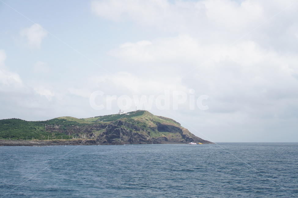 바다,수평선,하늘,파란,파도,물결,제주,제주도,우도,sea,horizon,sky,blue,wave,jeju,jejuisland,jejudo,udo,자연,풍경,nature,landscape,제주도,jeju,jeju island,outdoors,옥외,land,땅,water,물,ocean,대양,shoreline,해안선,coast,연안