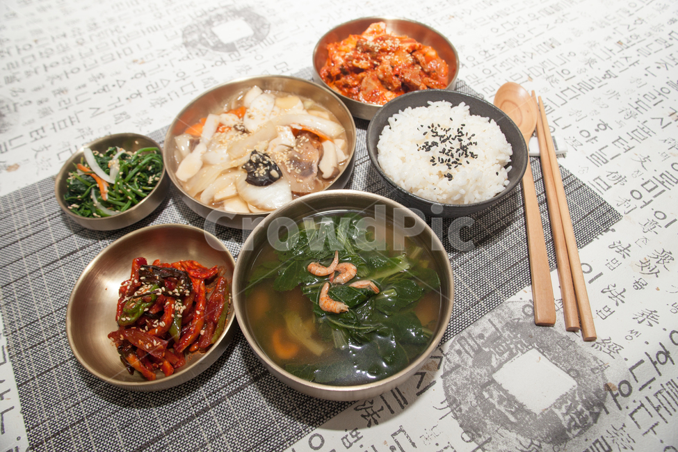 한식,음식,반찬,food,한국음식,먹거리,koreanfood,sidedishes,나물,국,김치,soup,kimchi,식탁,table,한끼,식사,meal,조림,무말랭이,시금치,아침,점심,저녁,breakfast,lunch,dinner,밥상,음식,식재료,요리,food,cook,meal,dishes,food reserves,한식,한국음식,한국요리,korean food,korean dishes,korean meal,korean cook