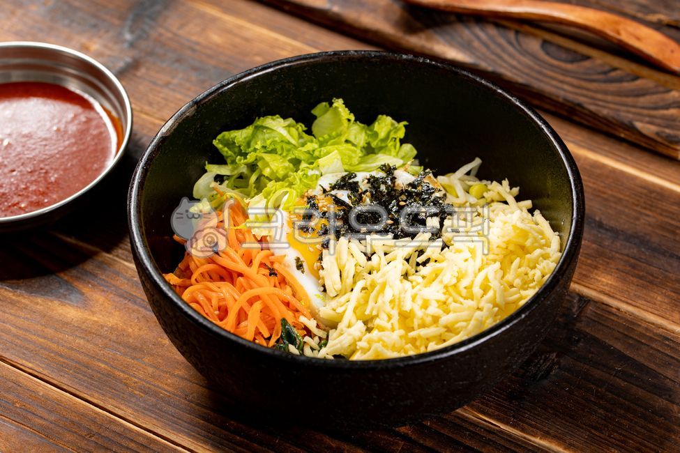 직접촬영,고깃집,조리전,조리후,치즈돌솥비빔밥,돌솥비빔밥,치즈비빔밥,한국비빔밥,전통비빔밥,한국음식,한식비빔밥,치즈요리,맛있는비빔밥,인기비빔밥,한국전통음식,전통한식,건강비빔밥,치즈한식,전통돌솥,가정식비빔밥,대표한식,한국맛집,치즈한식요리,밥요리,cheesestonepotbibimbap,cheesybibimbap,koreancheesericebowl,stonepotricewithcheese,koreanfood,チーズビビンバ,韓国料理,チーズ石焼ビビンバ,韓国ご飯,韓国伝統料理,芝士石锅拌饭,芝士拌饭,韩国拌饭,韩国美食,韩国料理