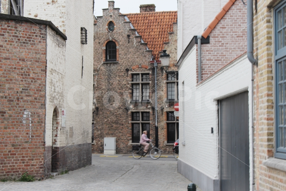여행,유럽,벨기에,브뤼헤,동화마을,도시,풍경,city,landscape,골목길,alley,해외,외국,세계,foreign,oversea,world,세계도시풍경,해외도시풍경,외국도시풍경,world cityscape,bicycle,자전거,transportation,교통,vehicle,차량,bike,machine,기계,wheel,바퀴,walkway,보도,path,통로