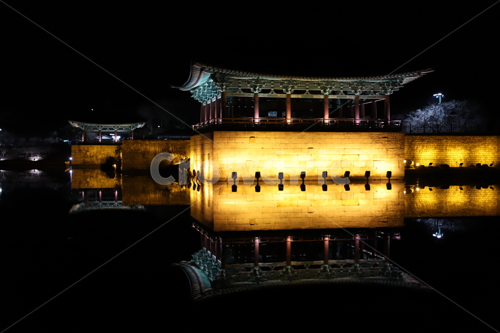 경주,안압지,동궁와월지,야경,안압지야경,야경,밤,풍경,nightscape,night,landscape,한국전통,한국문화,korean traditional,korean culture,랜드마크,landmark,tourist attraction,한국랜드마크,한국관광지,한국명소,korea landmark,korea tourist attraction,architecture,건축물,building,건물,shrine,신사,worship,예배