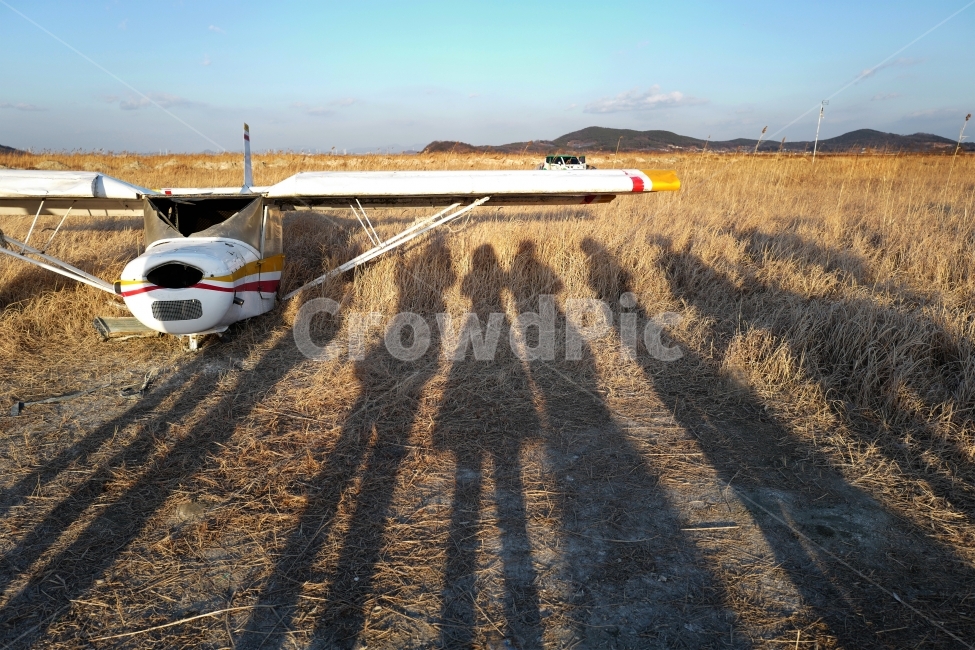 Character,shadow,airplane,silhouette,Awesome Airfield