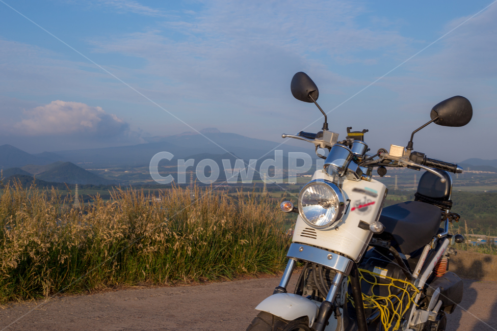 스쿠터,스쿠터여행,하늘,여행,transportation,교통,vehicle,차량,motorcycle,오토바이,구름,cloud,풍경,landscape,travel,trip,sky