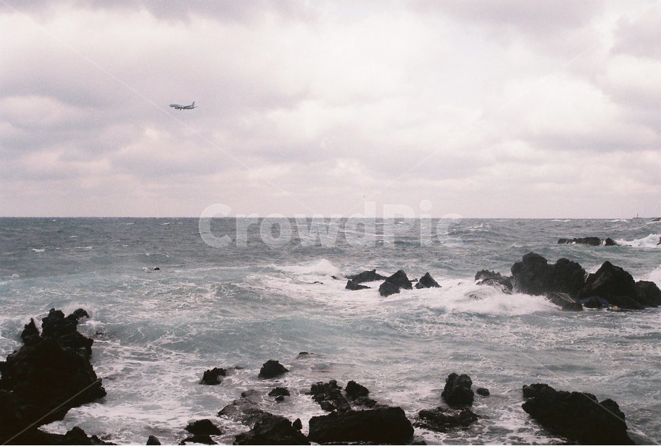바다,풍경,자연,파도,제주도,바람,물,해변,맑음,시원함,자연,풍경,nature,landscape,한국자연풍경,한국자연경관,korea nature landscape,제주도,jeju,jeju island,감성,sensible,feeling,promontory,곶,outdoors,옥외,sea,water,ocean,대양