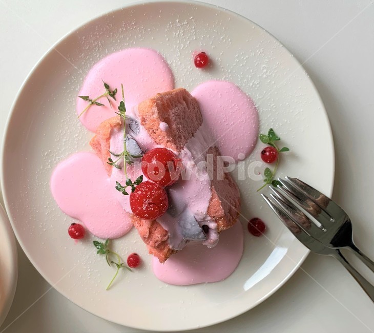 쉬폰,체리,체리케이크,케이크,디저트,과일,카페,핑크,디저트,간식,후식,dessert,snack