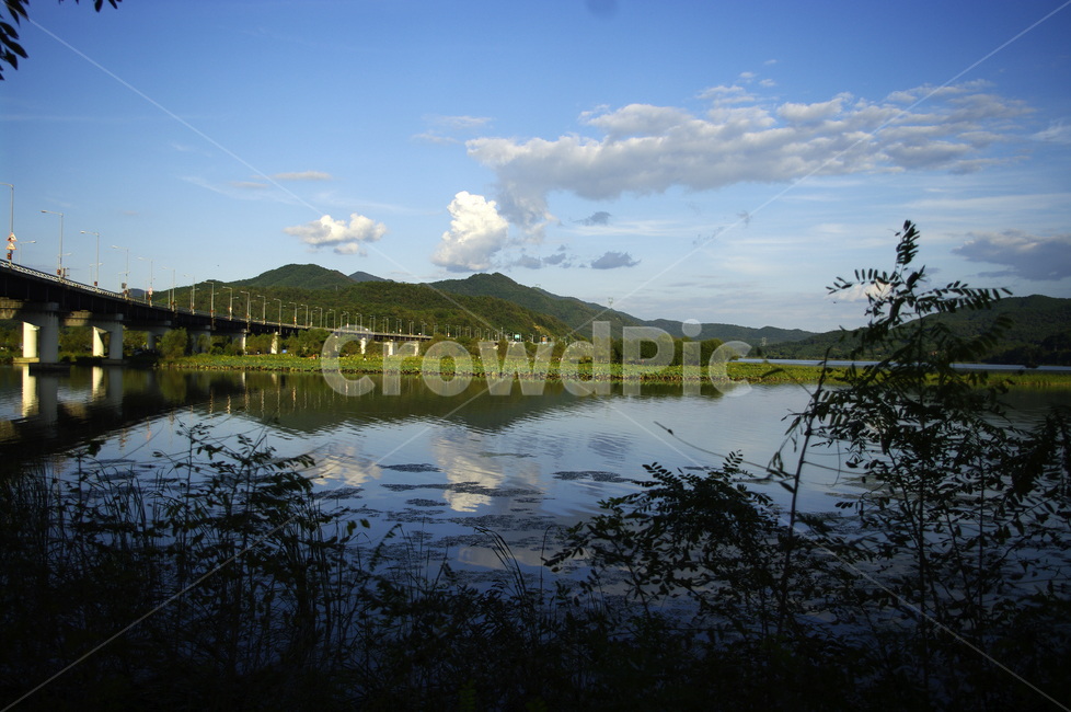 두물머리,다리,강,풍경,산,풀,하늘,구름,자연,풍경,nature,landscape,water,물,outdoors,옥외,lake,호수