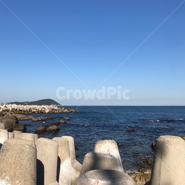 바다,방파제,돌,하늘,파란색,sea,ocean,blue,sky,breakwater,seawall,rock,stone,promontory,곶,busan,부산,송정