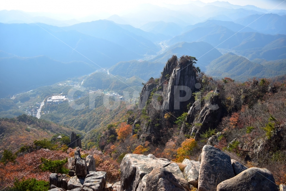 대둔산,가을,풍경,단풍,탐방,도립공원,빨간단풍,파란하늘,가을색,오색,울긋불긋,알록달록,그림같은,칼라풀,뷰티플,아름다운,힐링,감성,자연,정취,산세,명산,100대명산,nature,산,등산,트레킹,풍경사진,비경,경치,가을사진,가을색채,가을의정취,맑음,청명,가을날씨,경관,기암,암봉우리,mountain,금산,완주,논산,낙조대,낙조산장,마천대,케이블카,구름다리,삼선계단,가을,계절,fall,autumn,season,자연,풍경,nature,landscape,한국자연풍경,한국자연경관,korea nature landscape,outdoors,옥외