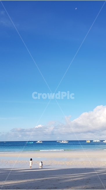 보라카이,해변,바다,boracay,beach,sea,sand,자연,풍경,nature,landscape,해변,바다,beach,sea,사람,인물,인간,human,person,어린이,어린아이,child,children,kid,여행,휴가,traveling,vacation,trip,outdoors,옥외,ocean,대양,water,물,azure sky,푸른 하늘,sky,하늘
