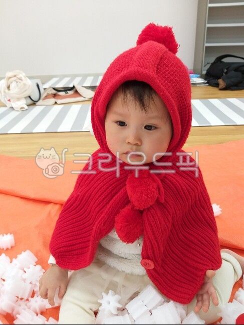 Little Red Riding Hood,Styrofoam tactile play,baby,cultural center,sullen expression