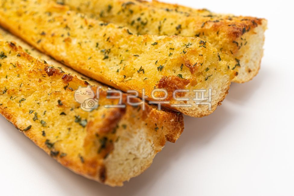 마늘빵,마늘바게트,마늘바게트스틱,갈릭브레드,바게트,스틱,빵,마늘,버터,꿀,파슬리,허브,소스,양념,밀가루,음식,식사,식품,식료품,재료,식재료,음식재료,클로즈업,달콤한,부드러운,음식,식재료,요리,food,cook,meal,dishes,food reserves,빵,bread