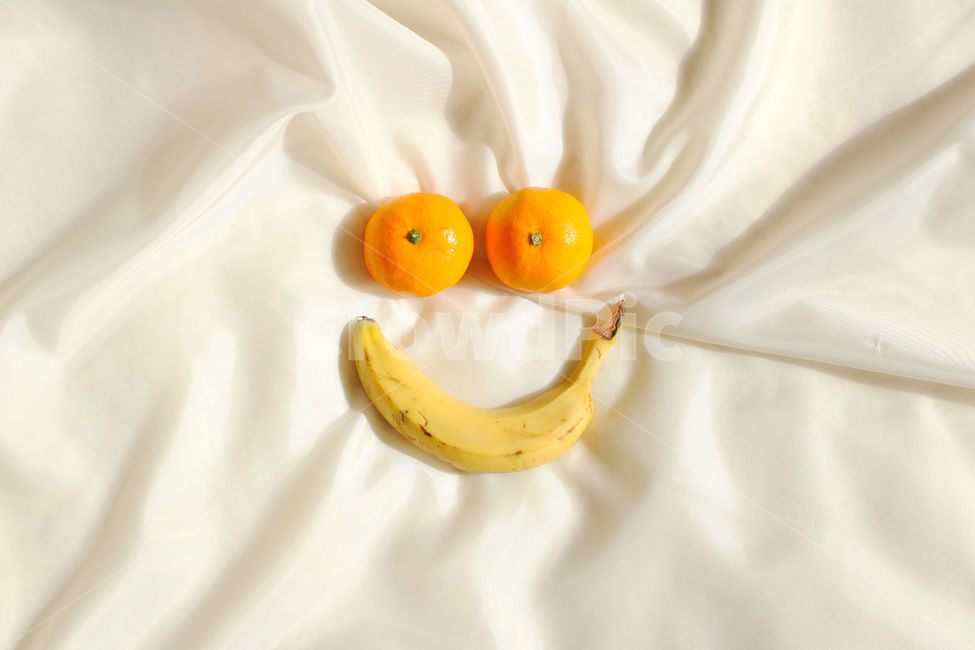 바나나,yellow,노랑,노란색,귤,과일,음식,식재료,컨셉,색감,주황,주황색,orange,요리,스마일,웃음,음식,식재료,요리,food,cook,meal,dishes,food reserves,과일,열매,fruit,색깔,색상,색채,색감,color sense,color sensitivity,feeling of color,연출,컨셉,콘셉,direction,concept