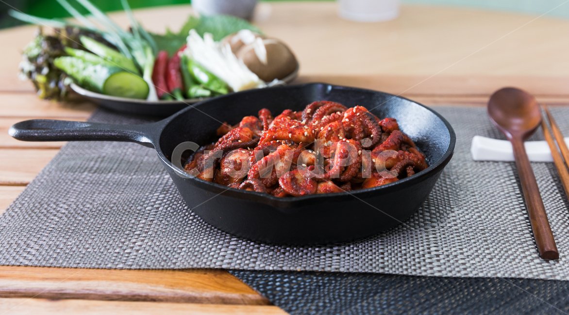 음식,쭈꾸미볶음,식사,안주,쭈꾸미,저녁식사,한식,korea,spicy,오징어볶음,식당,매콤,매운맛,red,맛집,고추장,고춧가루,식재료,요리,cook,reserves,수산물,해산물,fisheryproducts,seafood,한국음식,한국요리,food,dishes,korean,meal,koreancook,맛있다,먹다,맵다,소스,볶음,음식,식재료,요리,food,cook,meal,dishes,food reserves,한식,한국음식,한국요리,korean food,korean dishes,korean meal,korean cook