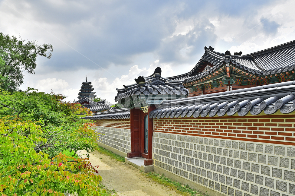 sights,ancientpalace,pattern,house,building,Gyeongbokgung,gyeongbokgungpalace,National Museum,tile,palace,Palace,korean,structure,seoul,Joseon Dynasty,traditional,background,Dancheong,old palace,Korean tradition