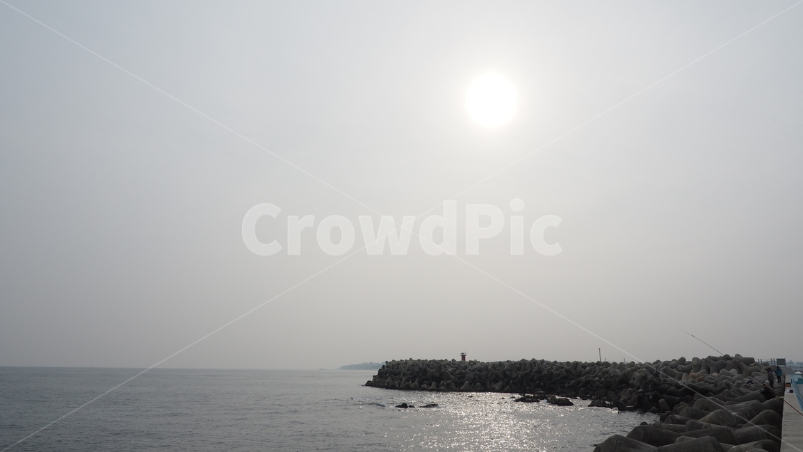 바다,방파제,햇빛,자연,물,해안선,sea,outdoor,shoreline,nature