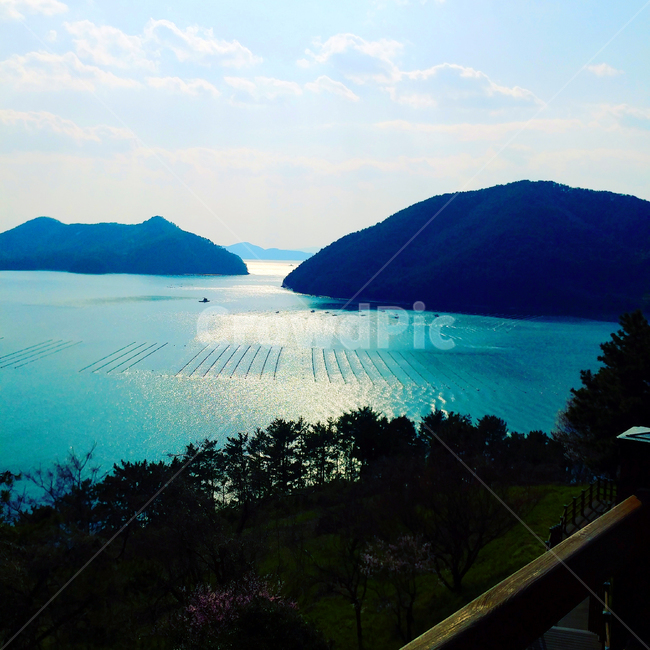 바다,양식장,파란바다,하늘,거제도,자연,풍경,nature,landscape,outdoors,옥외,land,땅,water,물,ocean,대양,sea,shoreline,해안선,coast,연안