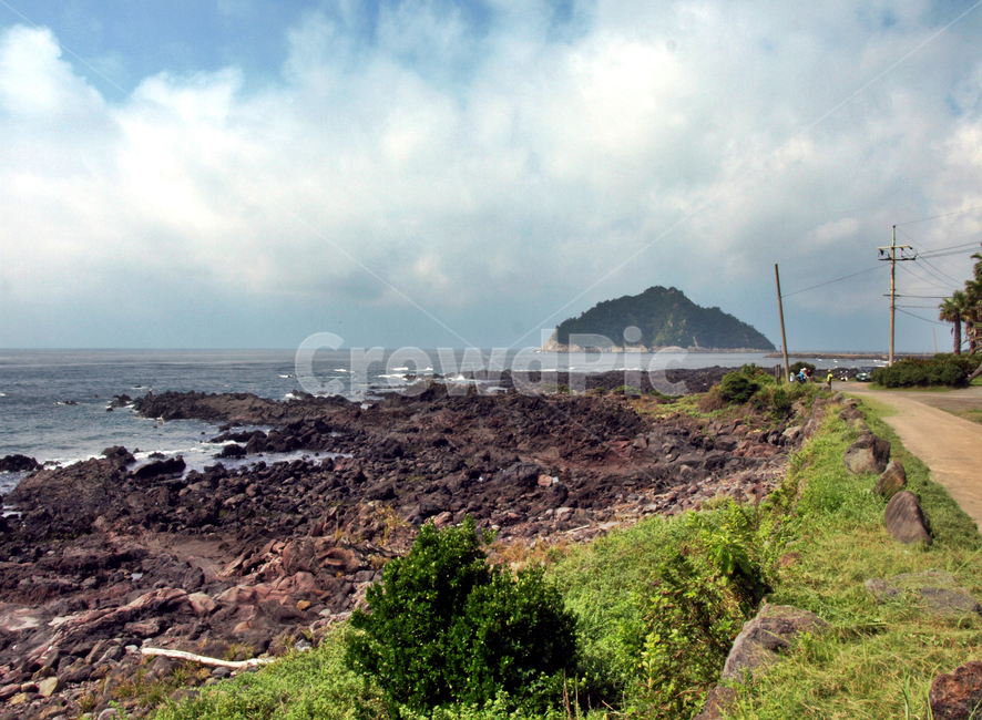 섶섬,해안도로,해변,제주,올레6코스,올레길,서귀포시,푸른하늘,자연,풍경,nature,landscape,한국자연풍경,한국자연경관,korea nature landscape,제주도,jeju,jeju island,outdoors,옥외,land,땅