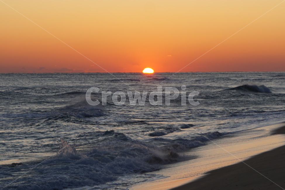일출,sunrise,태양,sun,바다,sea,자연,nature,대양,ocean,outdoors,옥외,water,물,바닷가,beach,redsky,붉은하늘,파도,wave,자연,풍경,nature,landscape