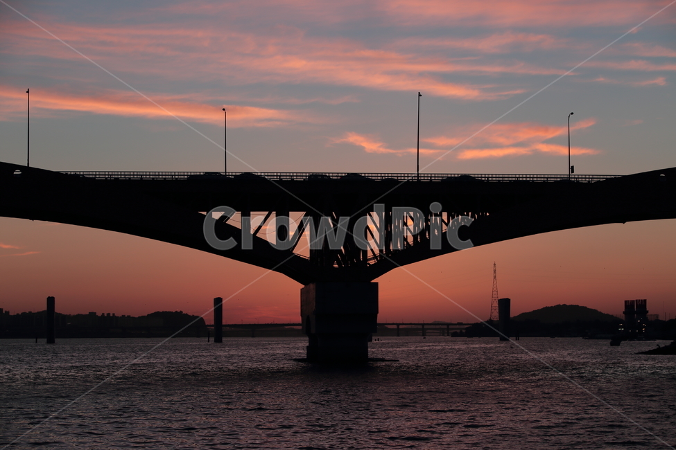 한강,한강다리,다리,bridge,워터프론트,건물,water,물,building,실루엣,그림자,silhouette,shadow