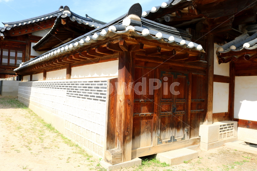 경복궁,고궁,기와지붕,광화문,옛날집,서울,한국전통,한국문화,korean traditional,korean culture,랜드마크,landmark,tourist attraction,한국랜드마크,한국관광지,한국명소,korea landmark,korea tourist attraction,건축물,건물외관,exterior,building,structure,architecture,construction