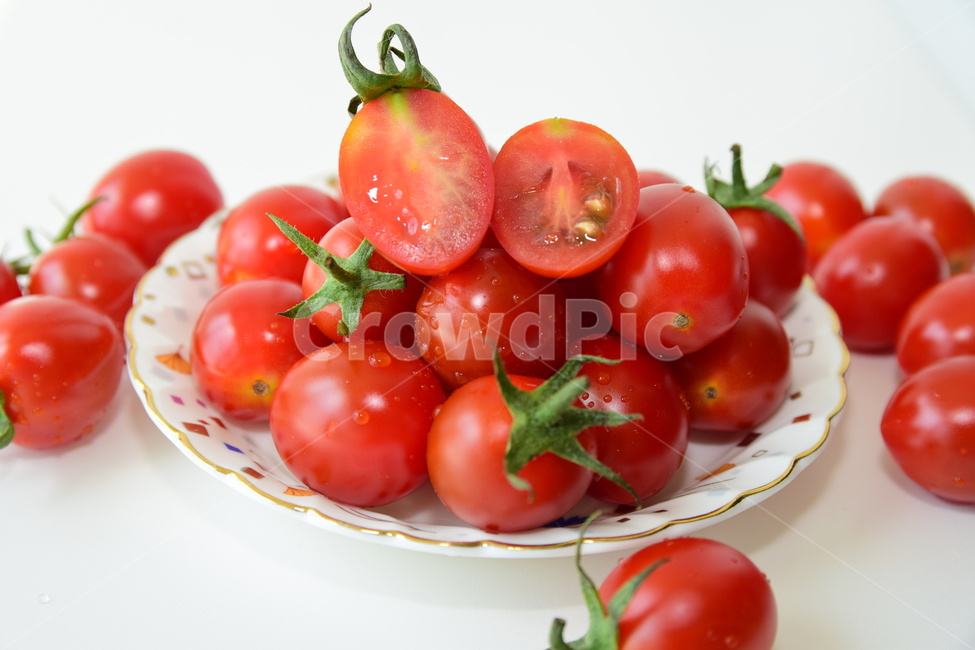 토마토,방울토마토,토마토씨,과즙,컷팅,빨강,반컷팅,맛있는,탐스러운,음식,식재료,후식,디저트,dessert,delicious,red,tomato,음식재료,음식,식재료,요리,food,cook,meal,dishes,food reserves,과일,열매,fruit,연출,컨셉,콘셉,direction,concept