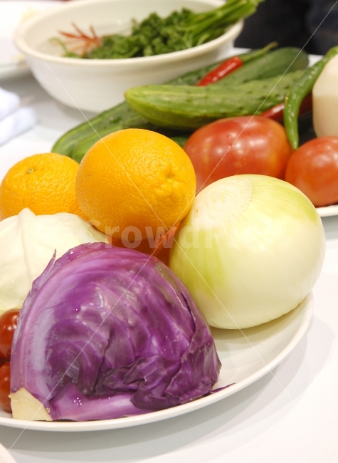 양배추,적양배추,양파,오렌지,토마토,오이,과일,야채,채소,건강,웰빙,음식,식재료,음식,식재료,요리,food,cook,meal,dishes,food reserves,과일,열매,fruit,채소,야채,vegetables