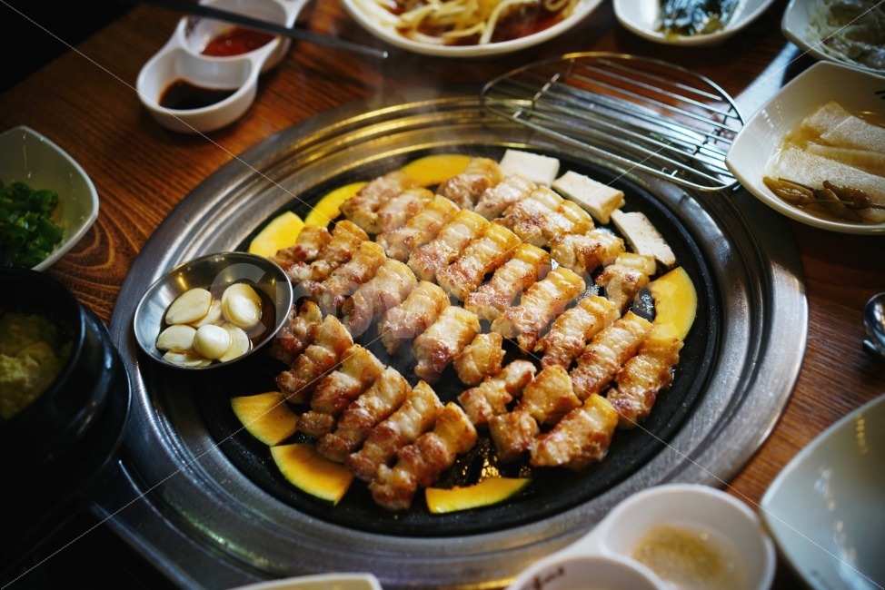 삼겹살,고기,구이,꼬기,삼겹이,삼겹,회식,모임,술자리,술안주,먹방,음식,식재료,요리,food,cook,meal,dishes,food reserves,육류,고기,meat,한식,한국음식,한국요리,korean food,korean dishes,korean meal,korean cook