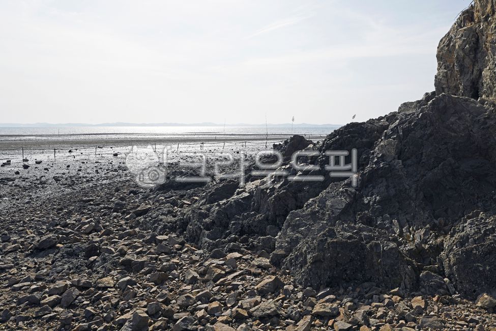 Sea,tidal flat,low tide,coastal park,Sokdong Coastal Park,nature,rock,cliff,Cheonsu Bay