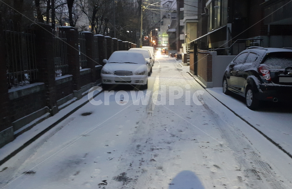 거리,street,도로,road,시티,city,도시,town,눈,snow,밤거리,흰색,white