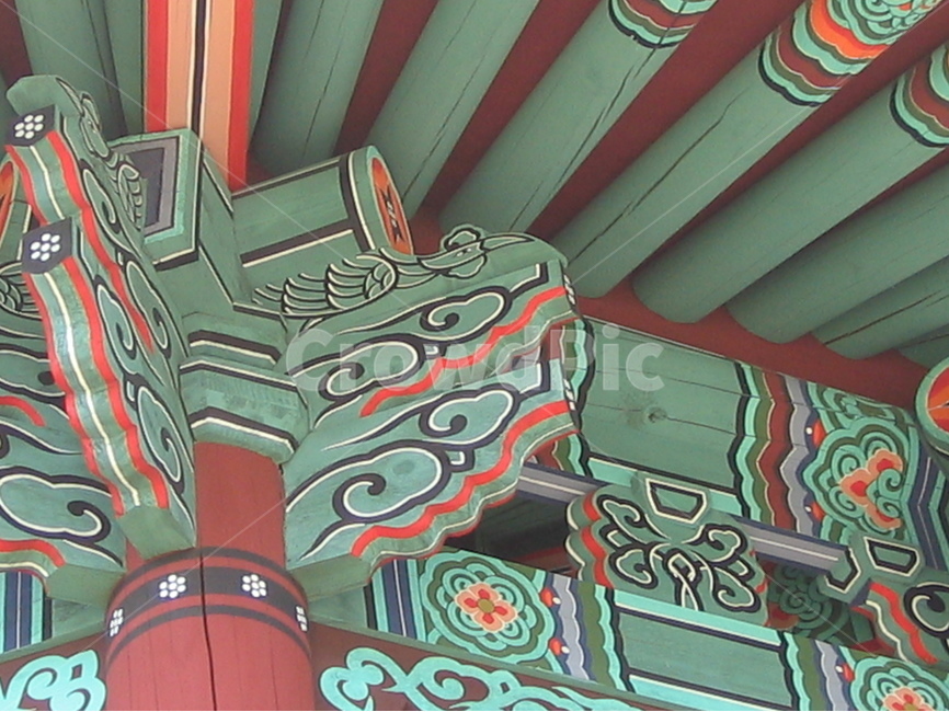 한국,전통,단청,지붕,무늬,한옥,알록달록,보,처마,한국전통,한국문화,korean traditional,korean culture,건축물,건물외관,exterior,building,structure,architecture,construction