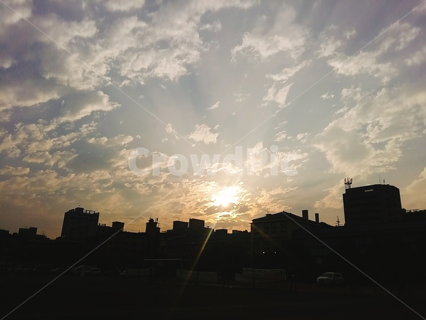 노을,하늘,저녁,저녁노을,구름,분위기있는,멋있는,경치,풍경,밝은,sun