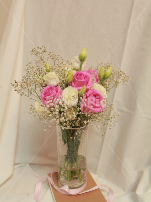 결혼,부케,꽃다발,흰색배경,우아한,프로포즈,plants,natureflower,기념일,축하,anniversary,congratulation,celebrate,celebration,혼례,웨딩wedding,marriage,marry,감성,감정,sensible,feeling,emotion,색깔,색상,색채색감,color,sense,sensitivity,feelingofcolor,꽃,flower,결혼,혼례,웨딩,wedding,marriage,marry,기념일,축하,anniversary,congratulation,celebrate,celebration