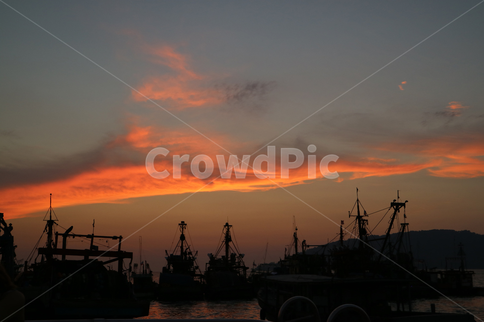 노을,바다,배,해질녘,선셋,하늘,sunset,sky,ship,실루엣,산업,industry,industrial,어업,fishery,fishing industry