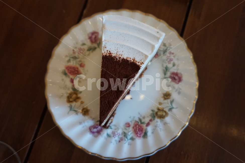 티라미수,조각케이크,티라미수케익,카페디저트,예쁜그릇,음식,식재료,요리,food,cook,meal,dishes,food reserves,빵,bread,디저트,간식,후식,dessert,snack