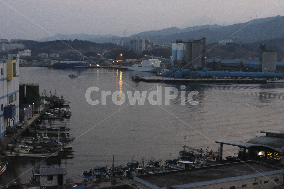 묵호항,묵호항마을,바다,바닷가,선박,어촌,동해,마을풍경,시골마을,시골풍경,저녁,도시,풍경,city,landscape,한국도시풍경,한국도시경관,korea cityscape,nature,자연,outdoors,옥외,경치,scenery